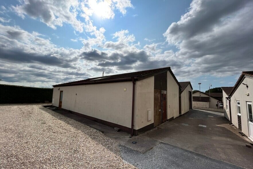 Oil Mill Ln, Exeter for lease - Building Photo - Image 2 of 5