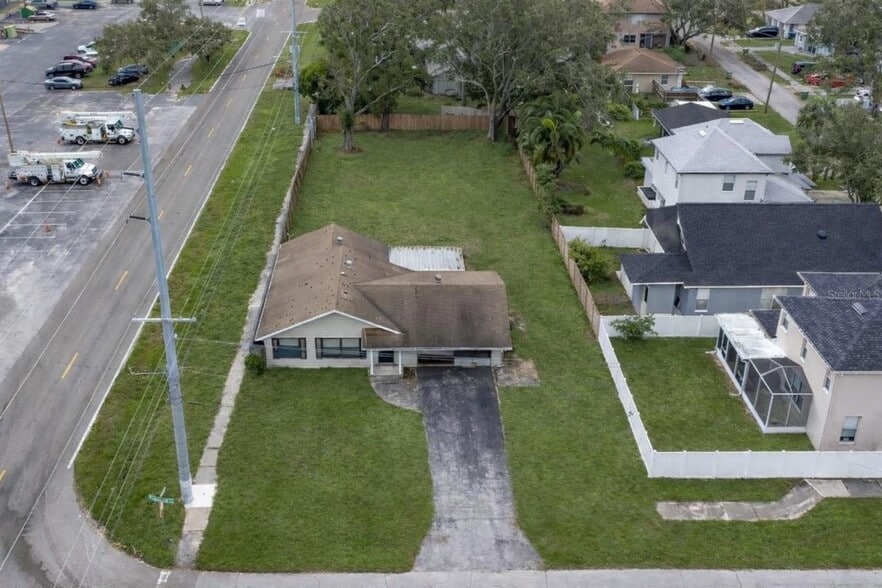 4402 W Lancaster St, Tampa, FL à vendre - Photo du bâtiment - Image 2 de 22