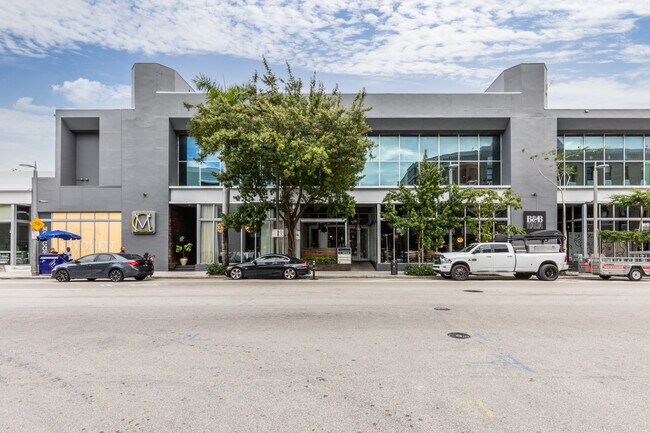 Plus de détails pour 4141 NE 2nd Ave, Miami, FL - Bureau/Commerce de détail à louer