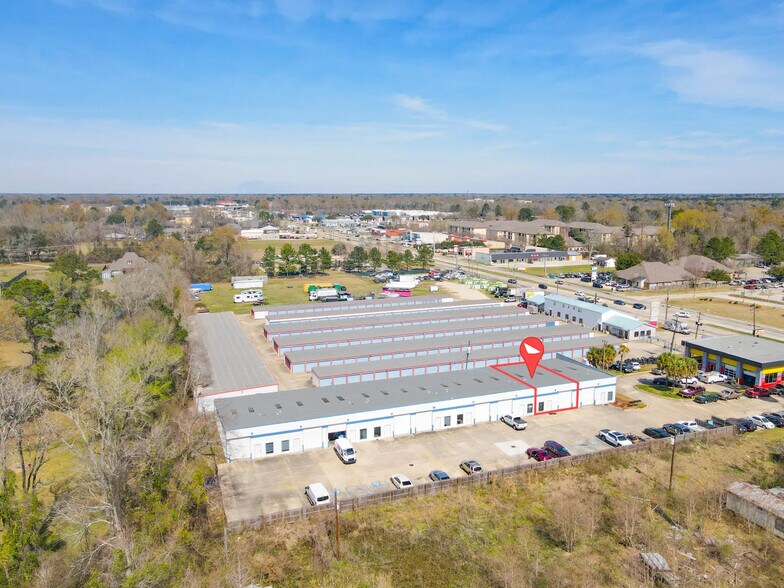 2736 O'Neal Ln, Baton Rouge, LA à louer - Photo du bâtiment - Image 3 de 10