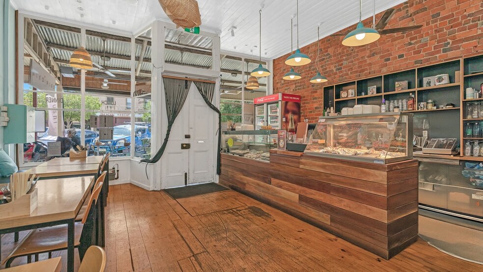 535 High St, Echuca for sale - Interior Photo - Image 2 of 6