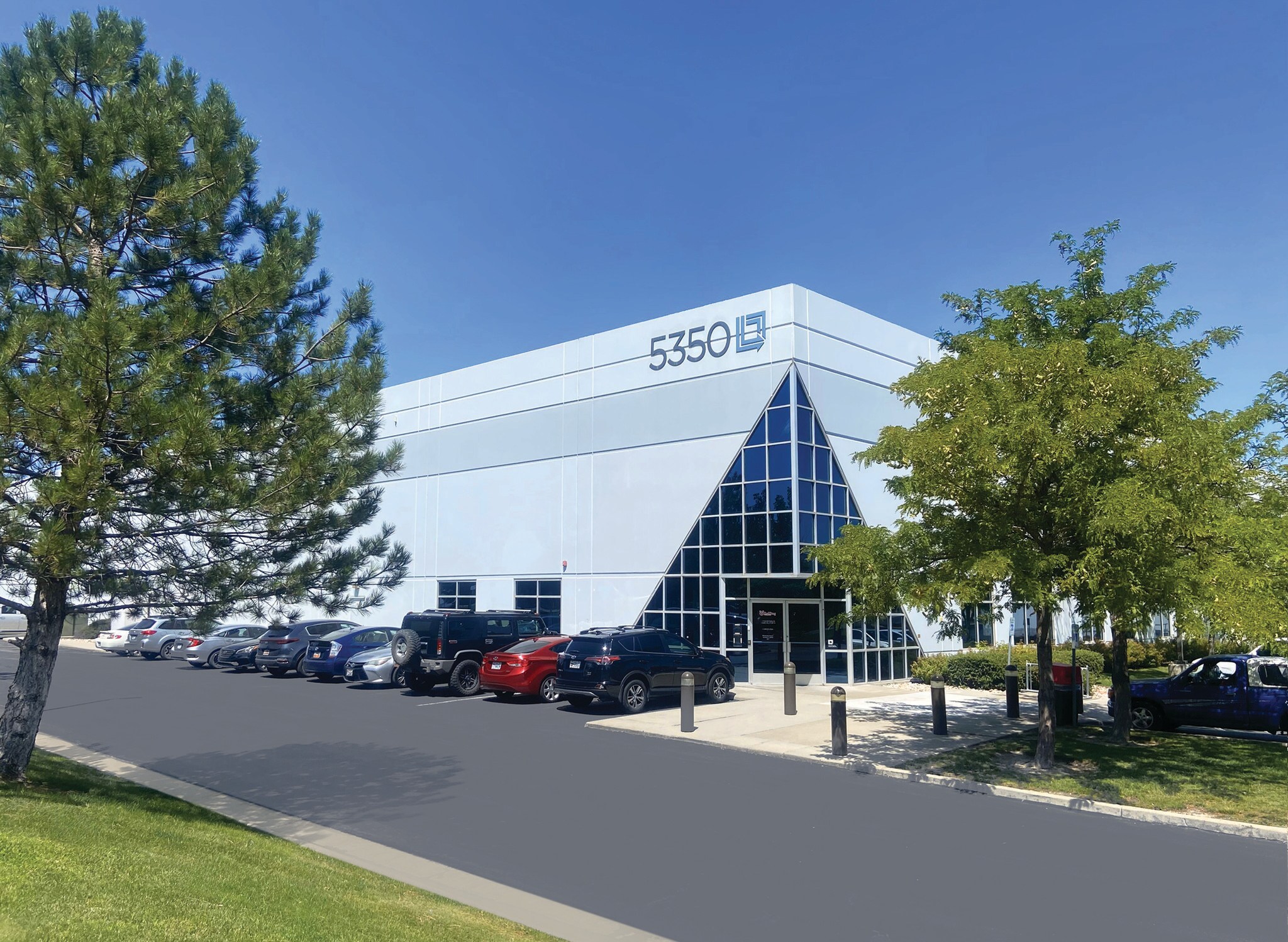 5302-5350 W Harold Gatty Dr, Salt Lake City, UT à louer Photo du bâtiment- Image 1 de 3