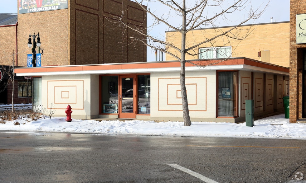 129 E Locust St, Dekalb, IL for sale - Building Photo - Image 3 of 33