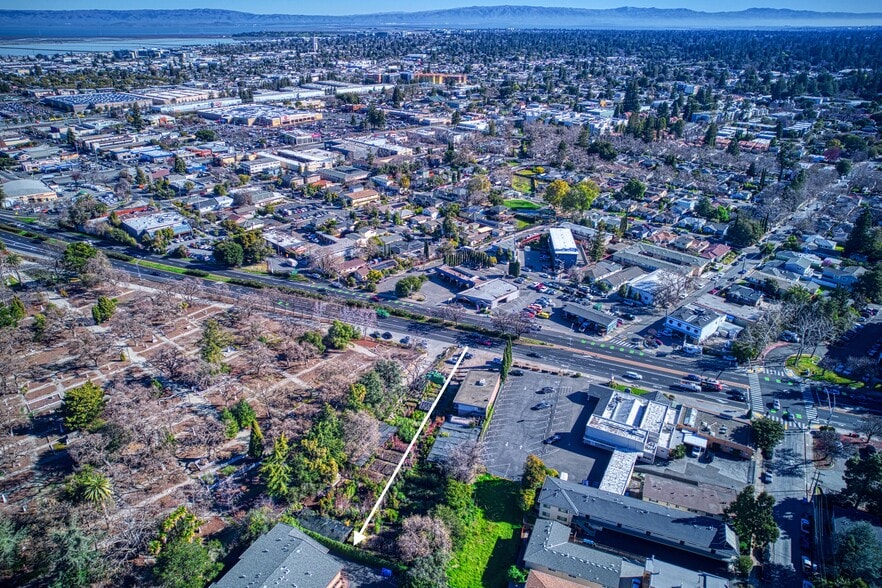 332 Woodside Rd, Redwood City, CA for sale - Building Photo - Image 3 of 17