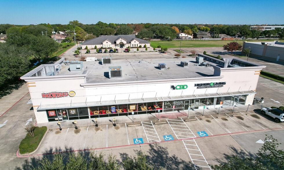 5005-5015 Fairmont Pky, Houston, TX for lease - Building Photo - Image 2 of 4