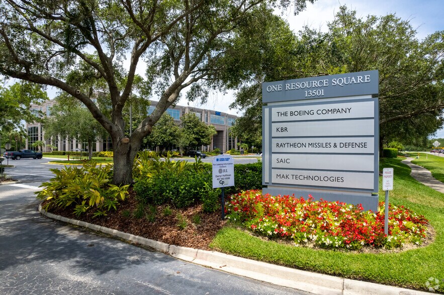13501 Ingenuity Dr, Orlando, FL à louer - Photo du bâtiment - Image 2 de 8