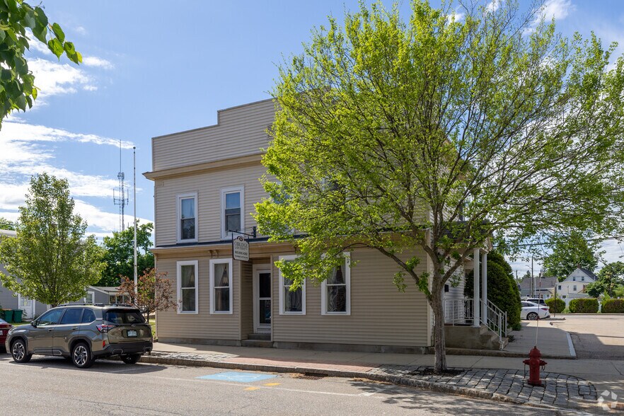 60 Hanson St, Rochester, NH à louer - Photo du bâtiment - Image 3 de 3