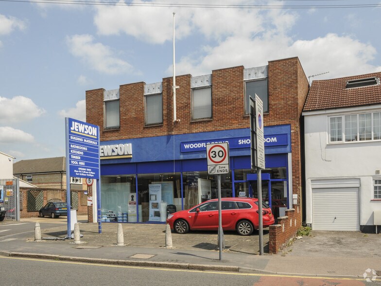 Queens Ave, Watford à vendre - Photo du bâtiment - Image 3 de 4