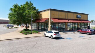 Plus de détails pour 150-180 W 15th St, Edmond, OK - Commerce de détail à louer