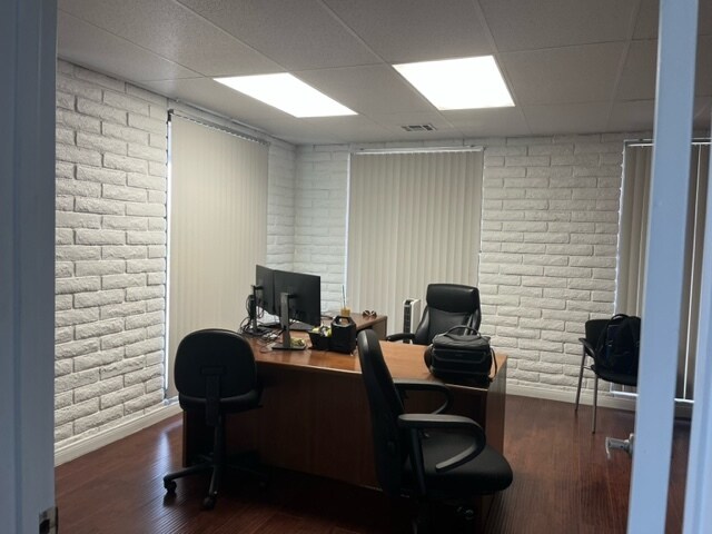 3130 Harbor Blvd, Costa Mesa, CA à vendre - Photo intérieure - Image 3 de 6