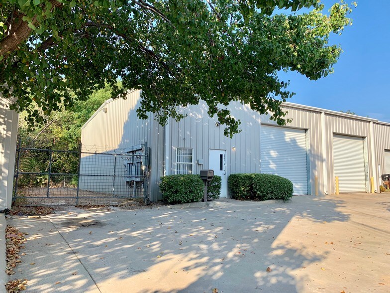 6901 Maple Ave, Dallas, TX à louer - Photo du bâtiment - Image 3 de 15