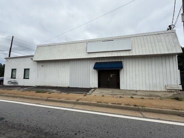3876 Lawrenceville Hwy, Tucker, GA à vendre - Photo du bâtiment - Image 1 de 5