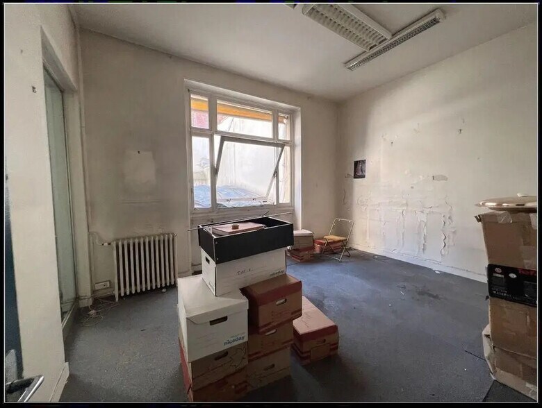 Bureau dans Paris à vendre - Photo du bâtiment - Image 3 de 15