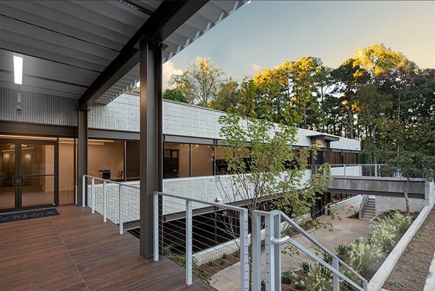 3110 Crossing Park Dr, Norcross, GA for sale - Building Photo - Image 2 of 14