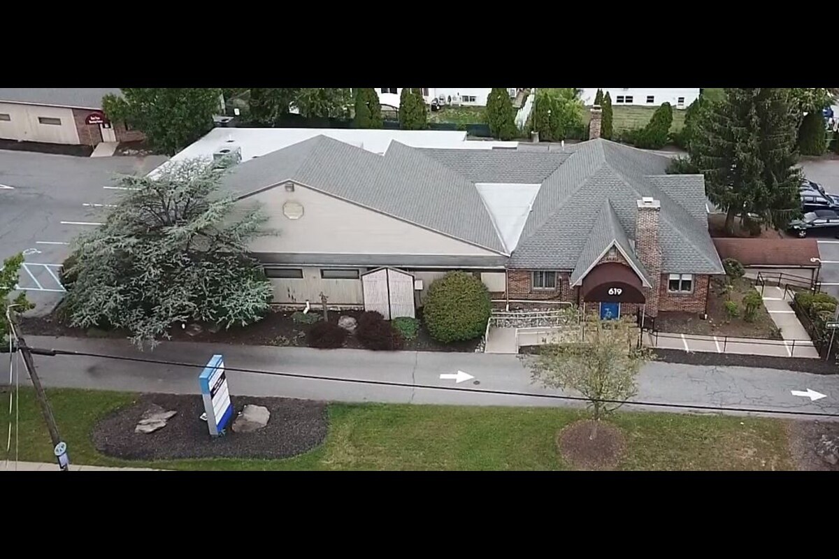 619A Dalton St, Emmaus, PA for lease Interior Photo- Image 1 of 10