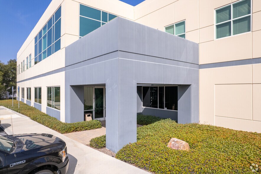 201 Avenida Fabricante, San Clemente, CA à vendre - Photo du bâtiment - Image 3 de 7