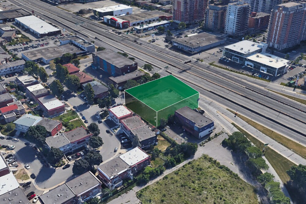 5485 Boul Métropolitain E, Saint-leonard, QC for sale Building Photo- Image 1 of 1