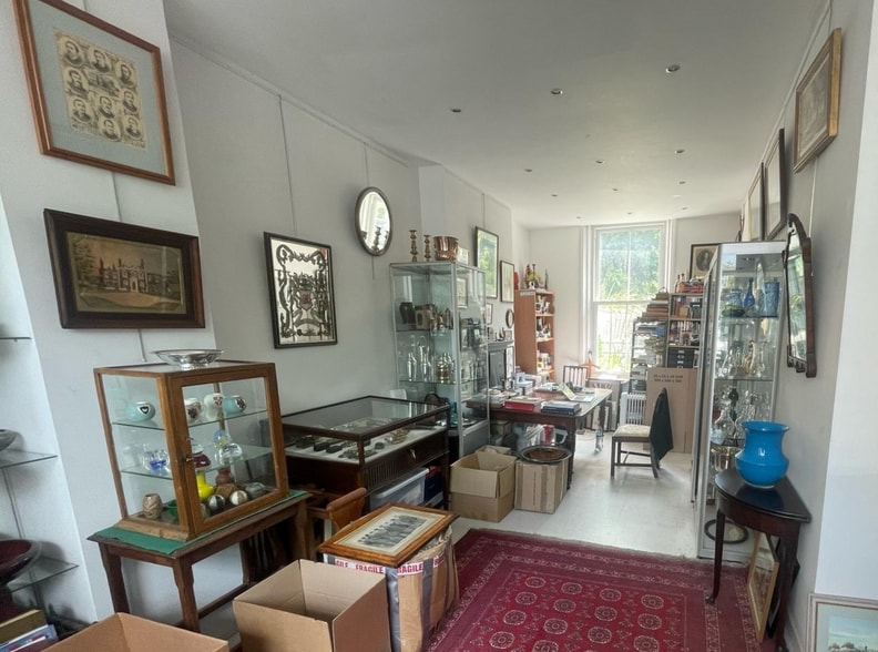 271 Lillie Rd, London for lease - Interior Photo - Image 2 of 5