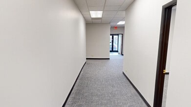 415 W Golf Rd, Arlington Heights, IL for lease Building Photo- Image 2 of 9