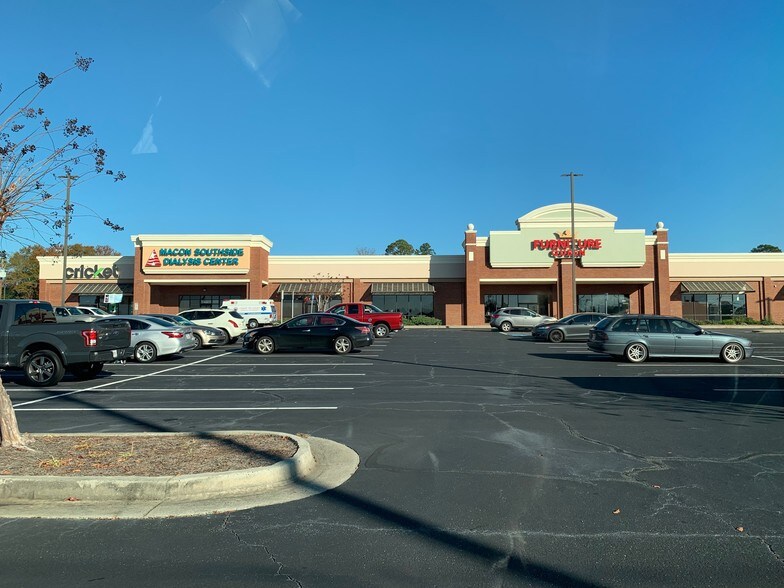 2121 Eisenhower Pky, Macon-Bibb, GA à louer - Photo du bâtiment - Image 2 de 3