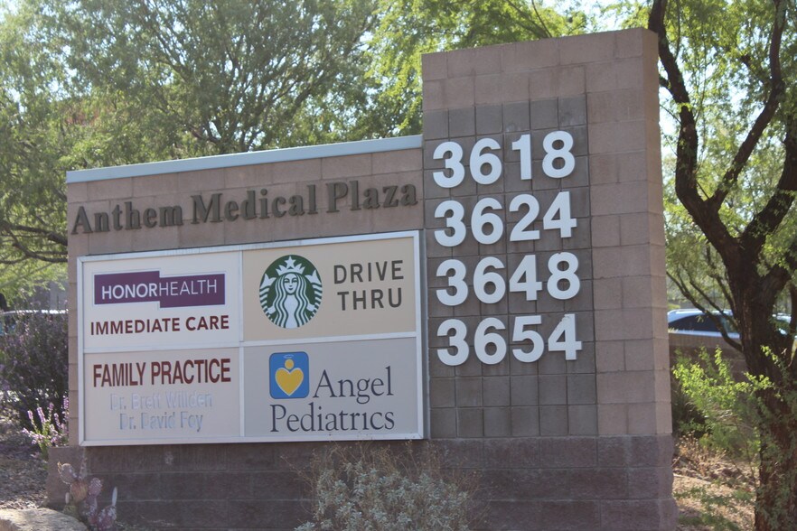 3654 W Anthem Way, Anthem, AZ à louer - Photo du bâtiment - Image 2 de 16