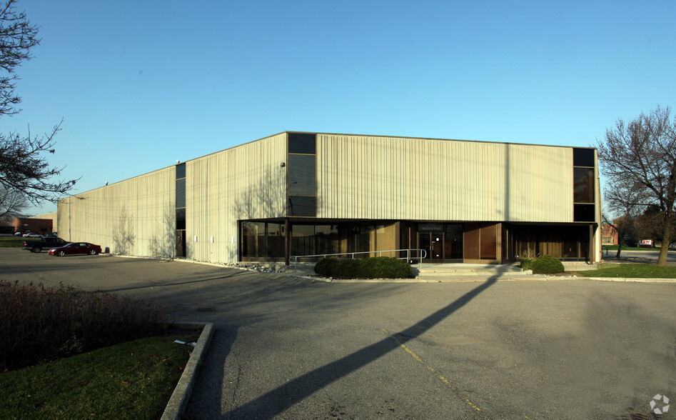 200 Walker Dr, Brampton, ON for lease - Primary Photo - Image 1 of 4