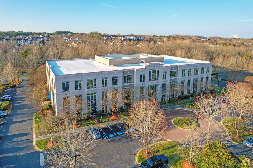 11006 Rushmore Dr, Charlotte, NC for lease - Aerial - Image 2 of 9