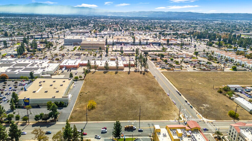 5151 Arrow hwy, Montclair, CA à vendre - Photo du bâtiment - Image 3 de 5