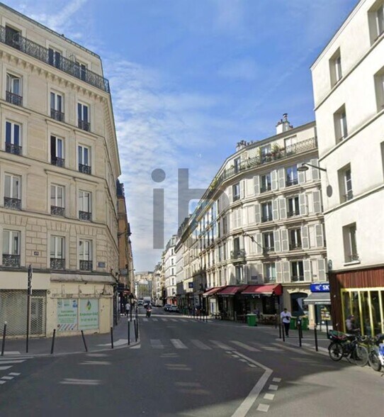 Retail in Paris for lease - Building Photo - Image 1 of 3