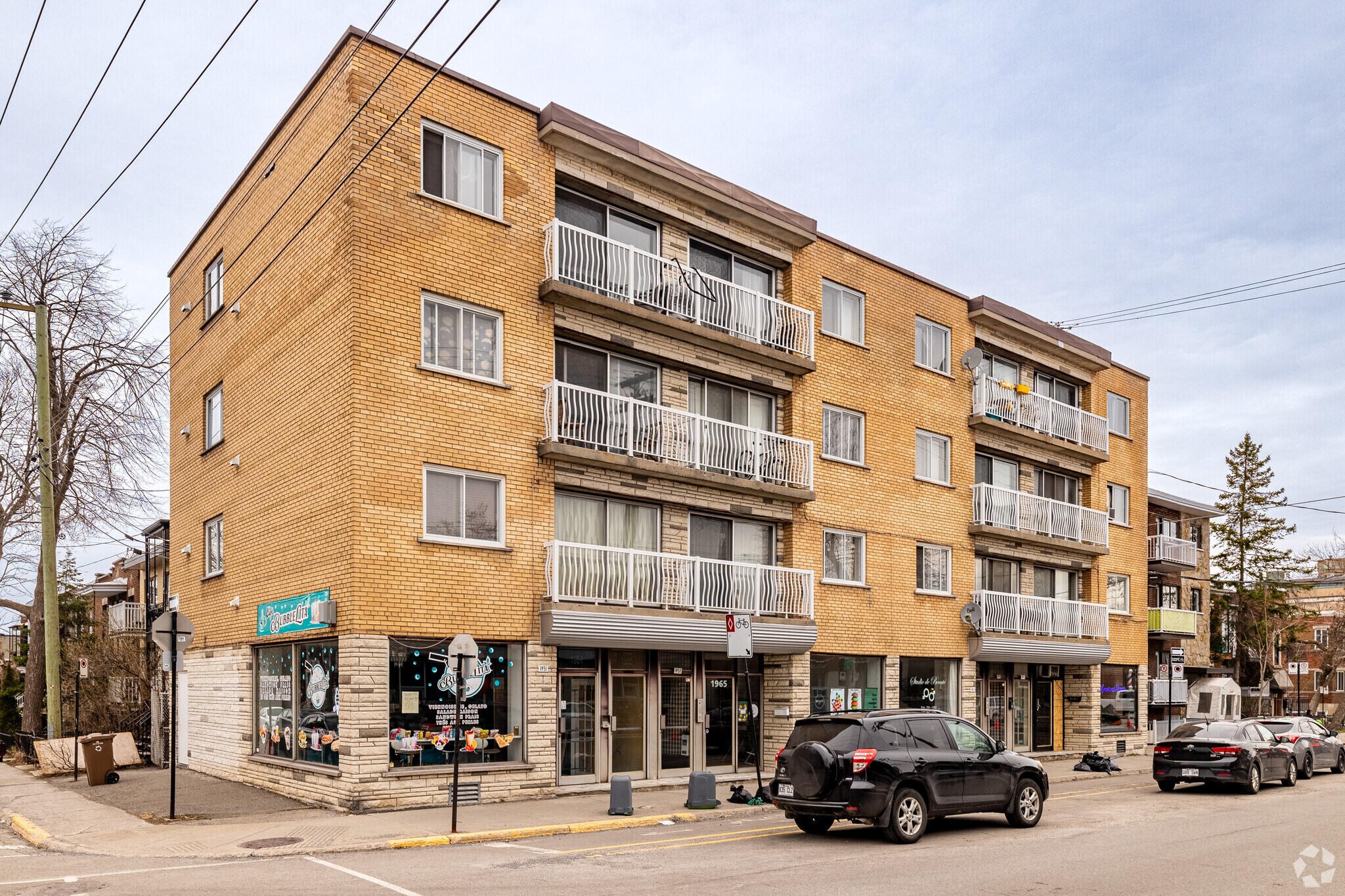 1951-1979 St Saint-Zotique E, Montréal, QC for sale Primary Photo- Image 1 of 1