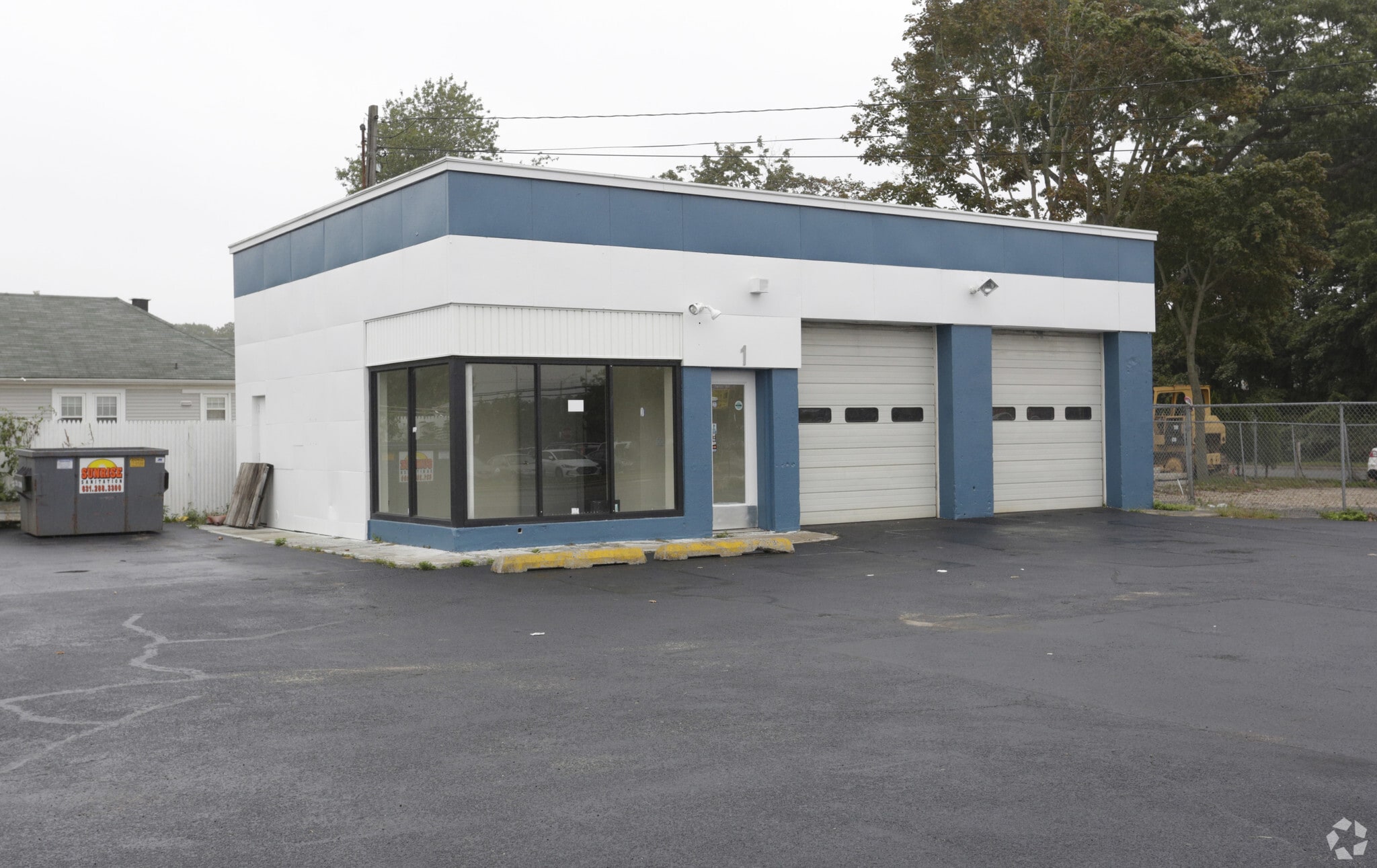 Railroad Avenue Portfolio portfolio of 2 properties for sale on LoopNet.ca Primary Photo- Image 1 of 3