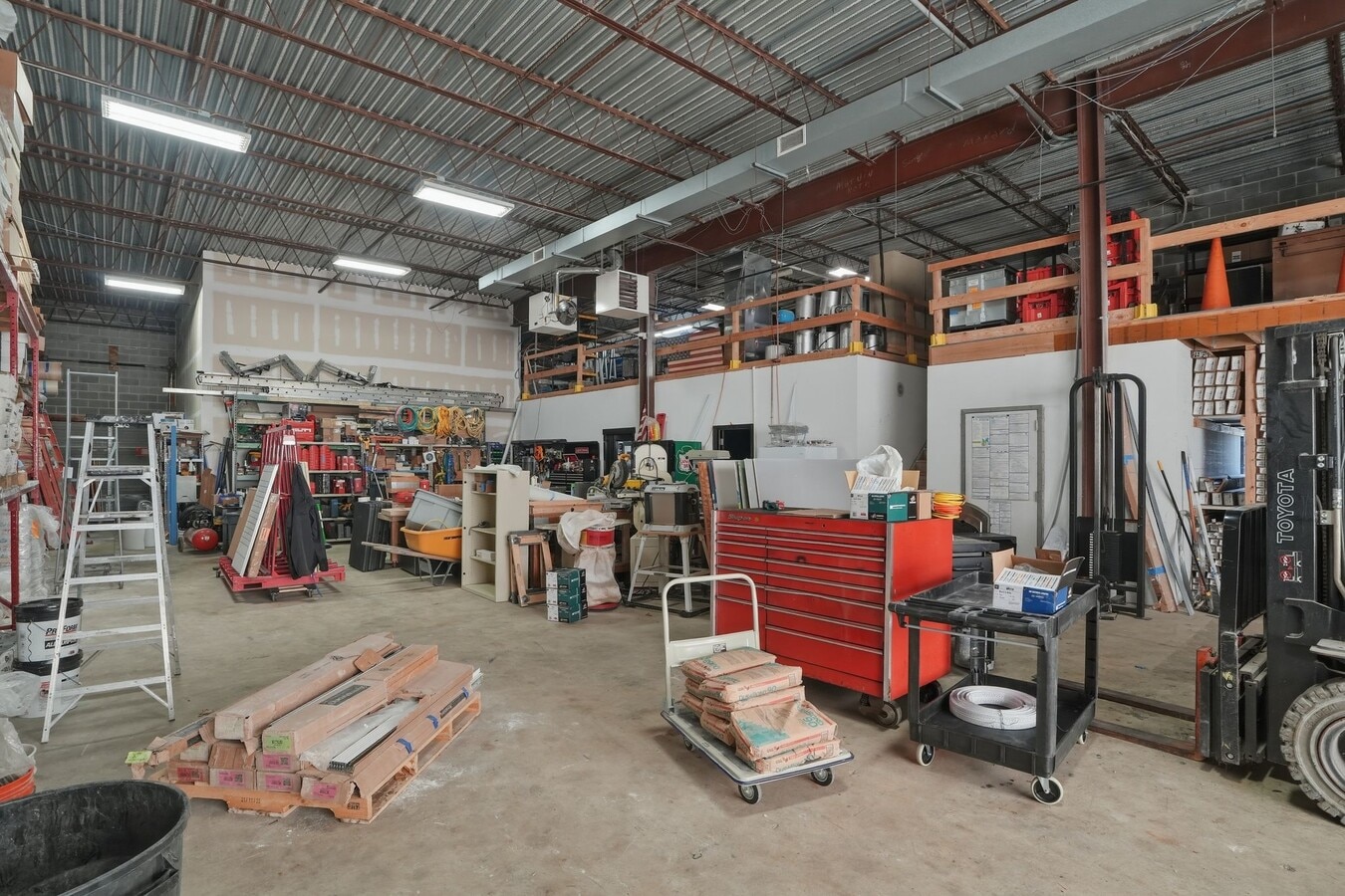 890 Fernhill Rd, West Chester, PA 19380 - Unité A + B - - Photo intérieure - Image 1 of 11