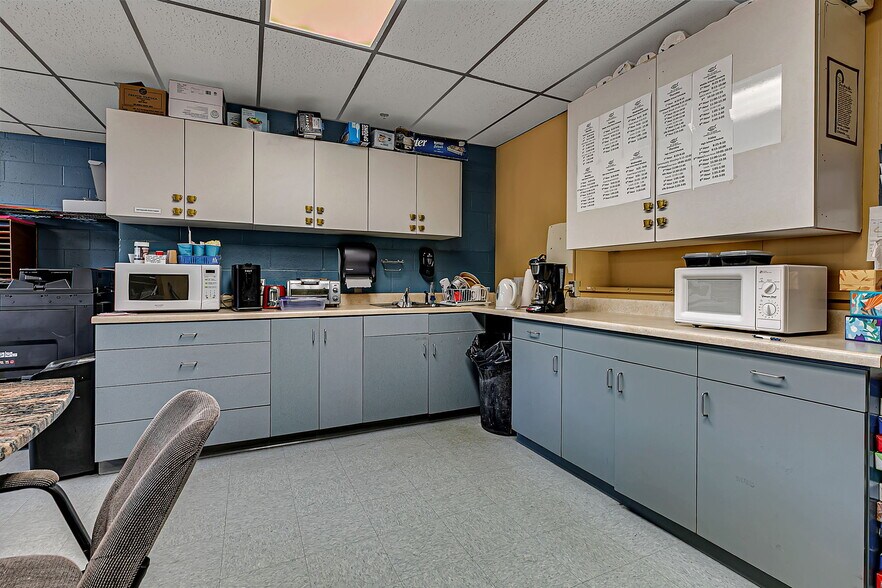 430 3rd Ave NE, Saint Cloud, MN à vendre - Photo du bâtiment - Image 3 de 41