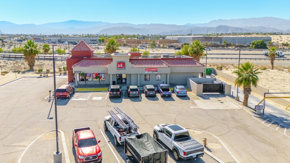 72955 Varner Rd, Thousand Palms, CA à louer - Photo du bâtiment - Image 3 de 4