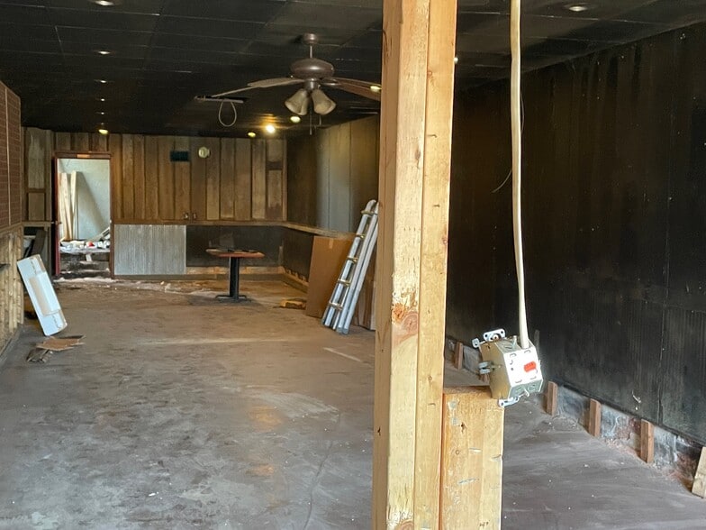 110 E Main St, Bunceton, MO for sale - Building Photo - Image 2 of 5