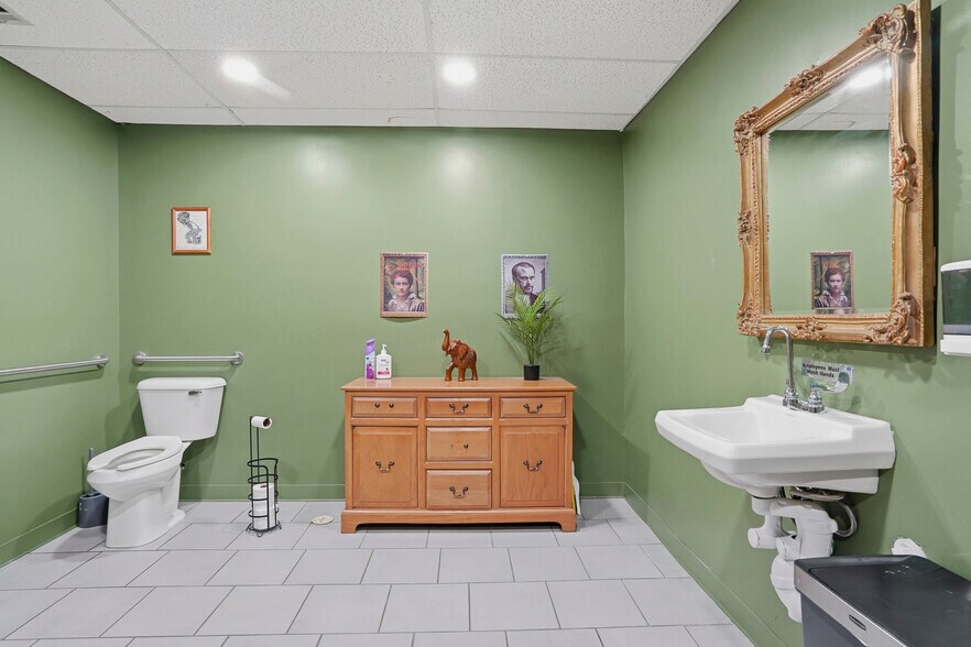 3227 S Lakewood Ave, Tulsa, OK à vendre - Photo du bâtiment - Image 2 de 11