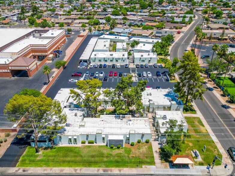 1050 E Southern Ave, Tempe, AZ à louer - Photo du bâtiment - Image 2 de 9