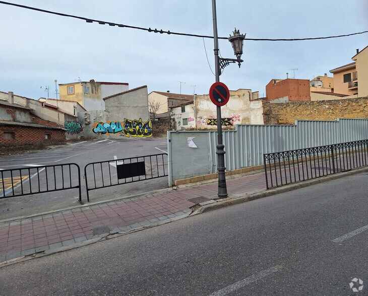 Avenida España, 21 - 25, El Molar, Madrid à vendre - Photo du bâtiment - Image 2 de 3
