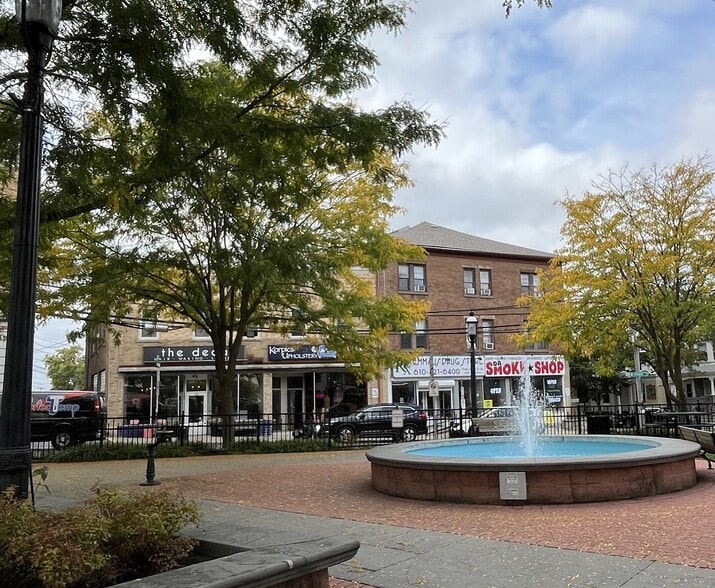 2-8 S 4th St, Emmaus, PA for sale - Building Photo - Image 1 of 9