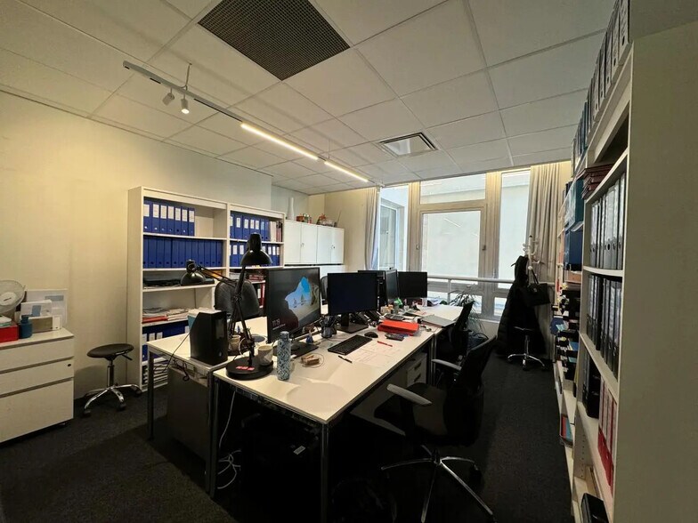 8 Rue Du Sentier, Paris for lease - Interior Photo - Image 2 of 12