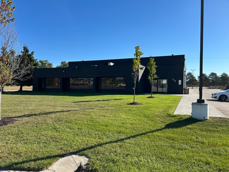850 Glaspie St, Oxford, MI for sale - Primary Photo - Image 2 of 21