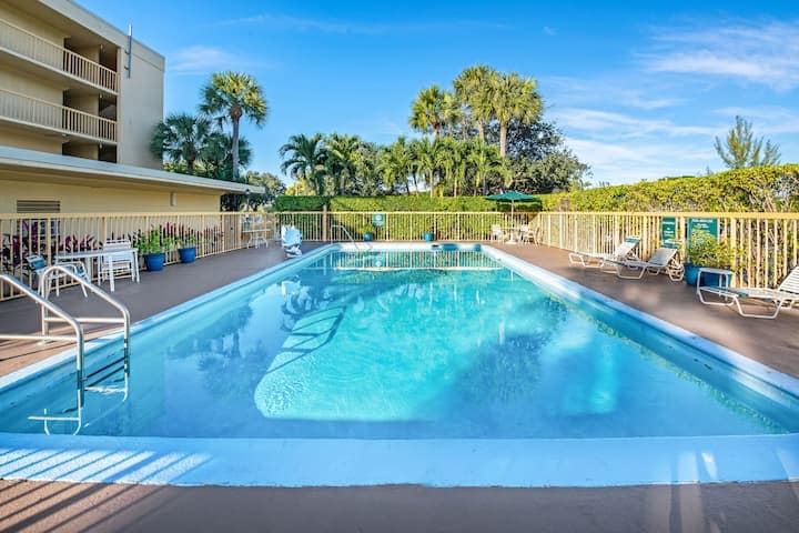 5981 Okeechobee Blvd, West Palm Beach, FL à vendre - Photo du bâtiment - Image 2 de 6