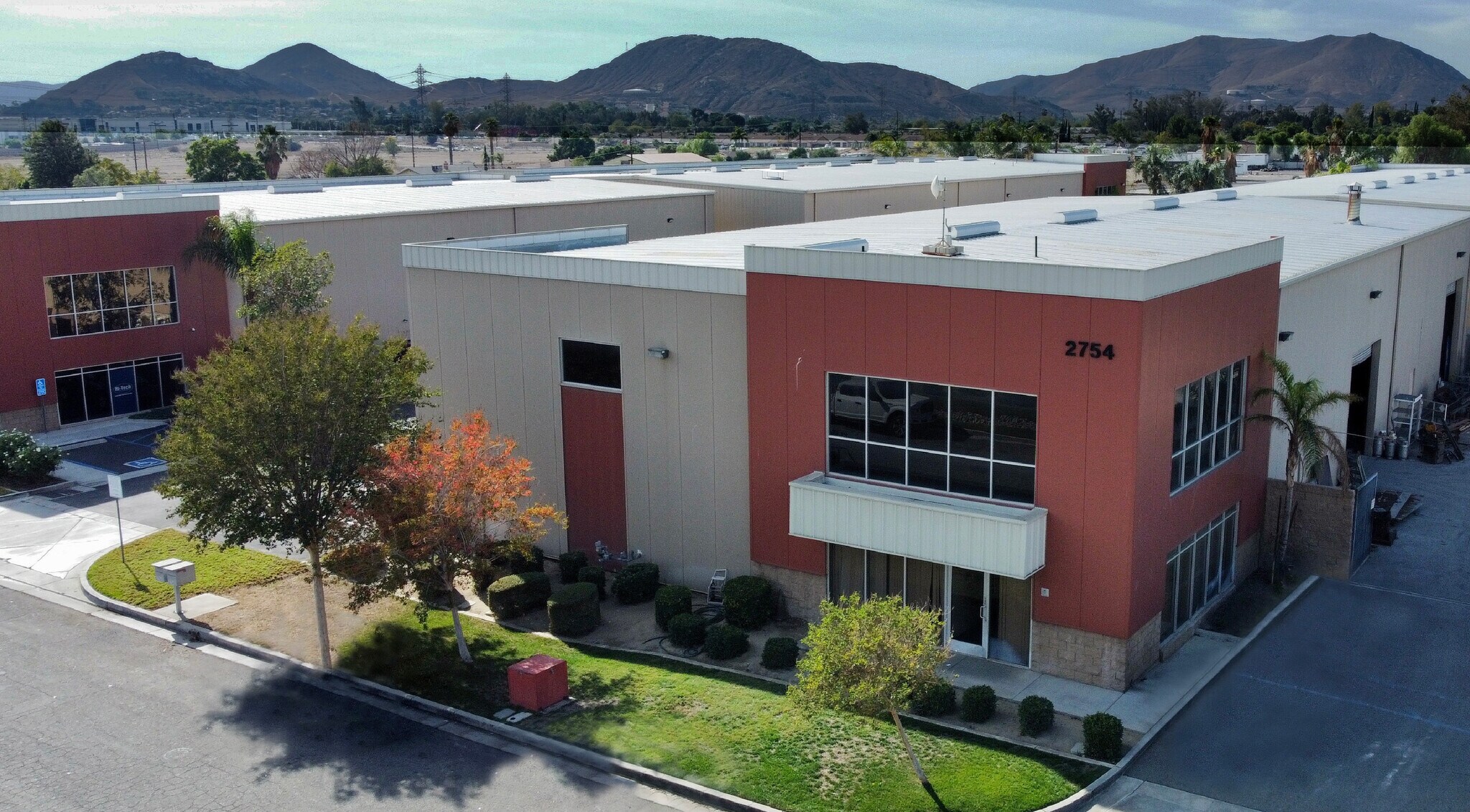 2754 S Vista Ave, Rialto, CA for lease Building Photo- Image 1 of 6