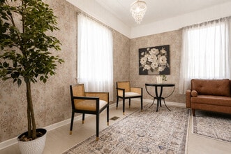 700 W Garden St, Pensacola, FL for lease Interior Photo- Image 1 of 4