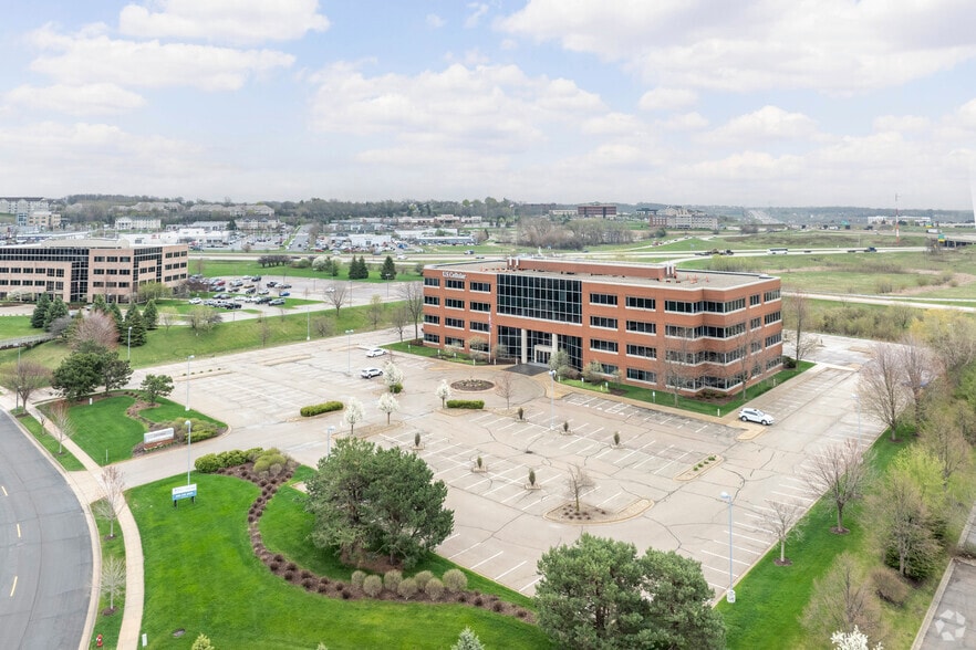 5117 W Terrace Dr, Madison, WI for lease - Aerial - Image 2 of 12