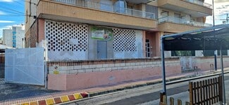 Plus de détails pour Multi-résidentiel à vendre