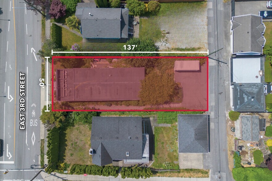 658 E 3rd St, North Vancouver, BC à vendre - Photo du bâtiment - Image 3 de 9