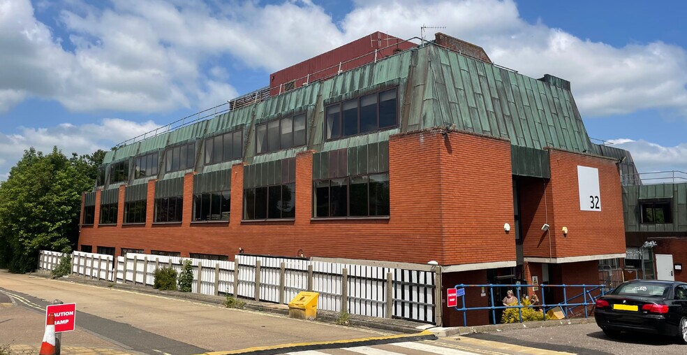 High St, Haverhill à louer - Photo du bâtiment - Image 1 de 1