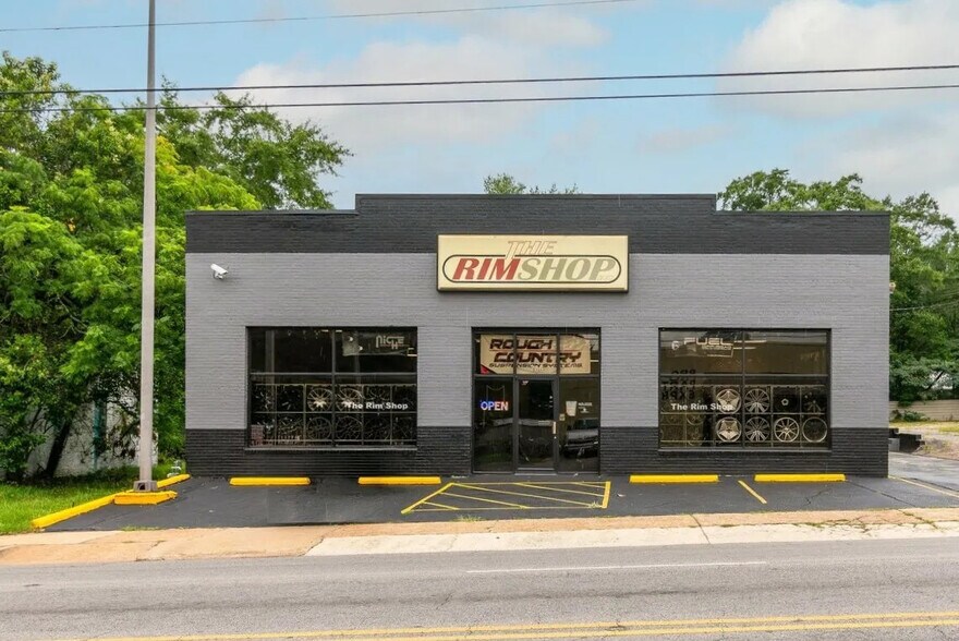 766 S Oates St, Dothan, AL à vendre - Photo du bâtiment - Image 2 de 9