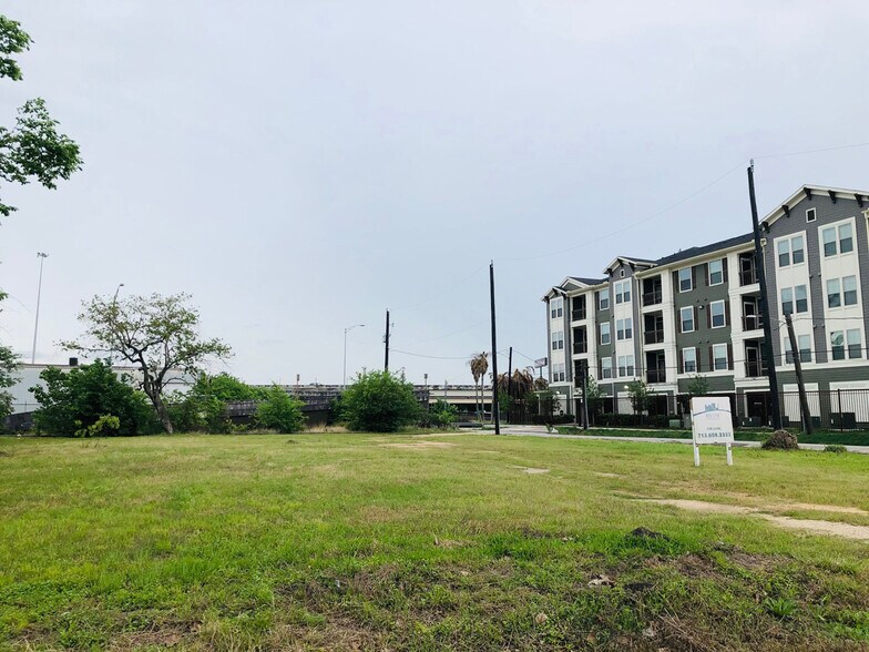 1913 Napoleon St, Houston, TX à vendre - Photo du bâtiment - Image 1 de 4